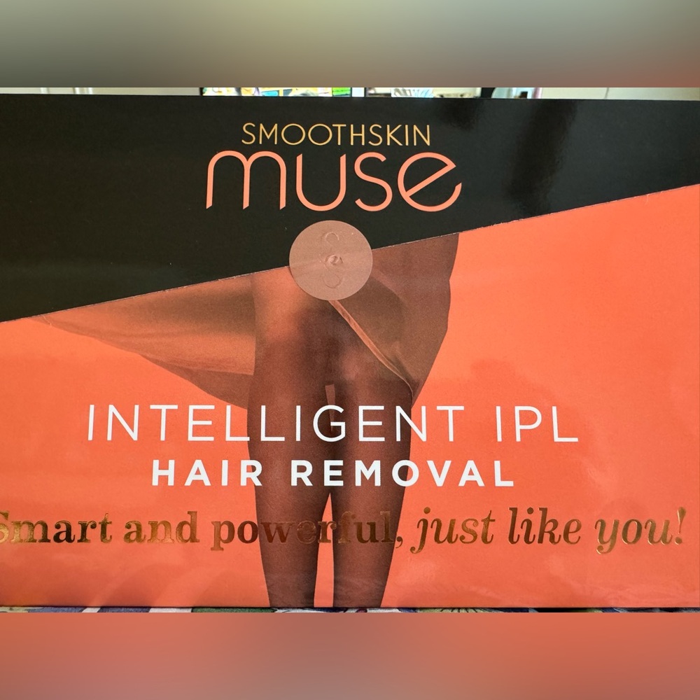 SmoothSkin Muse Intelligent IPL Hair Removal Device & cord in original packaging